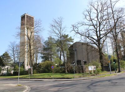 Waldsiedlung - die beiden Kirchen