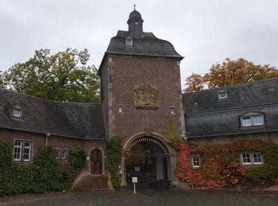 haupteinang roettgen